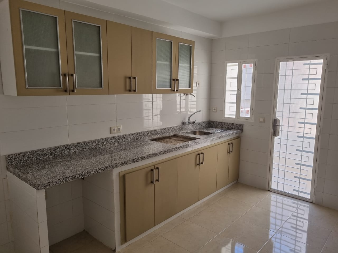 شقة للبيع بشارع المسيرة